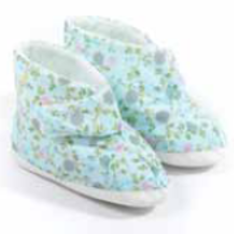 Roomy Slippers for Men and Women: 6½ - 7½ (Women)