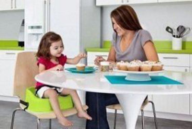 BUMBO BOOSTER SEAT