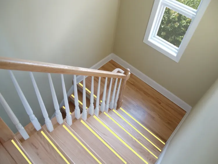 Anti-Slip Glow Tape (1 Roll)